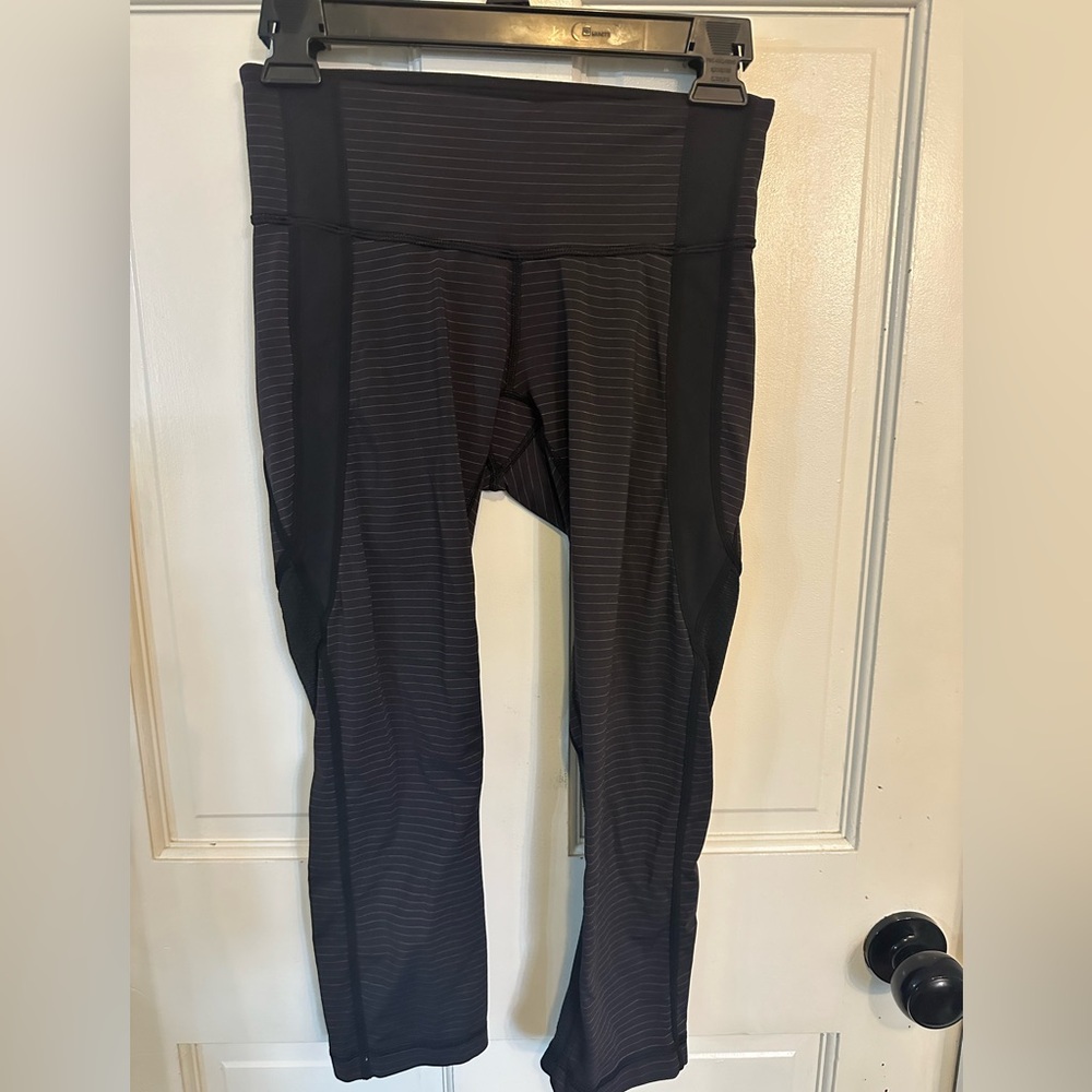 Lululemon Leggings Womens 6 Black Gold Midi Striped Crop Activewear Logo‎ Gym